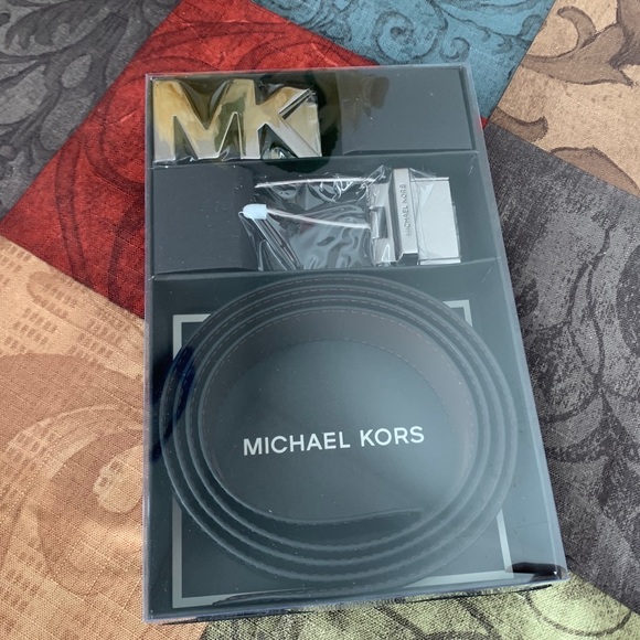 Michael Kors Men's 4 In 1 MK Logo Leather Belt Box Set Small ADMRL/PLBLUE - Picture 2 of 5